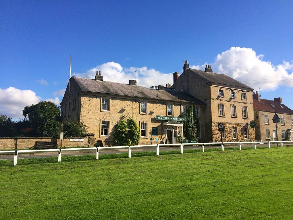 Worsley Arms Hotel Hovingham Exterior foto